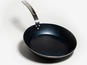 fryiyng pan With beveled edges for fast serving