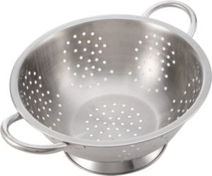 round pasta strainer